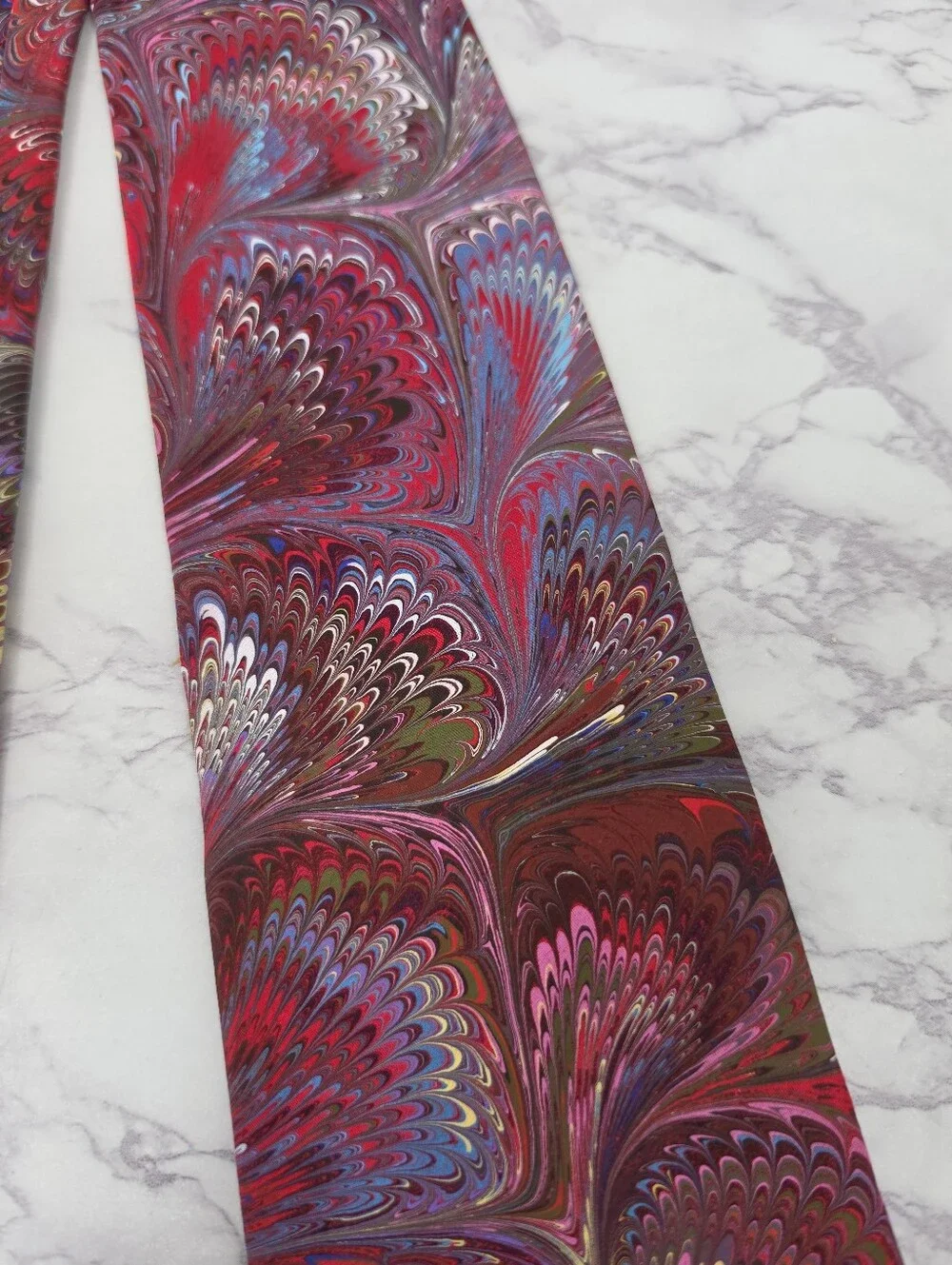 Vintage Silk Red Marbled Art Tie Men's Necktie By Smithsonian Institution